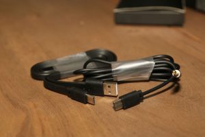 usb c cables for the Bluedio T4S box front