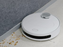 360 robot vacuum cleaning the corners